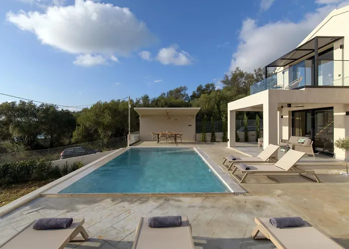 Villa Elais By Posarellivillas